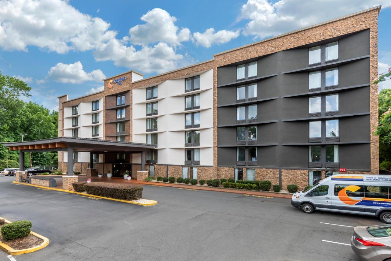 Comfort Inn Charlotte Airport Uptown Exterior photo