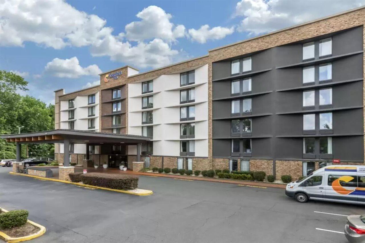 Comfort Inn Charlotte Airport Uptown Exterior photo