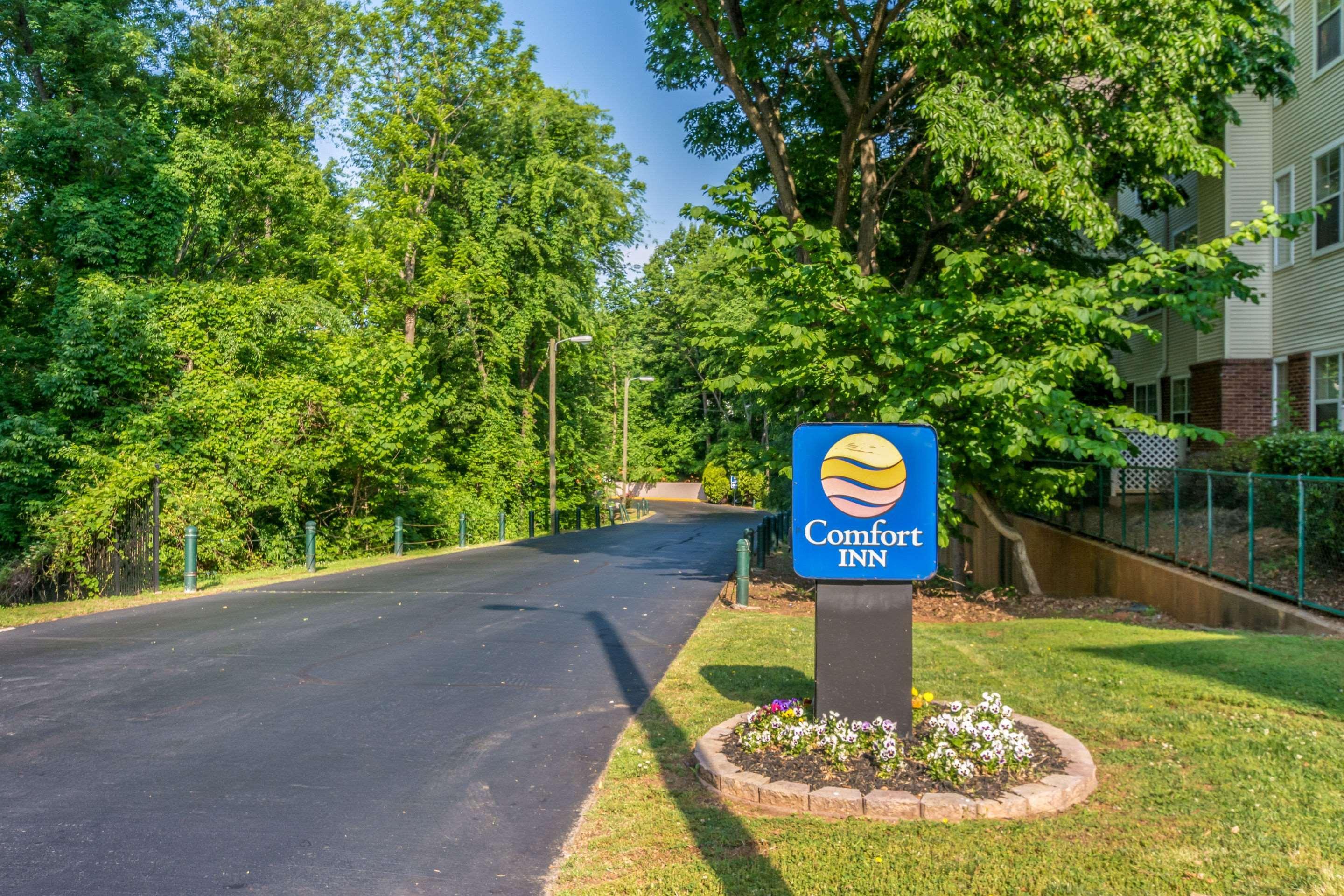 Comfort Inn Charlotte Airport Uptown Exterior photo